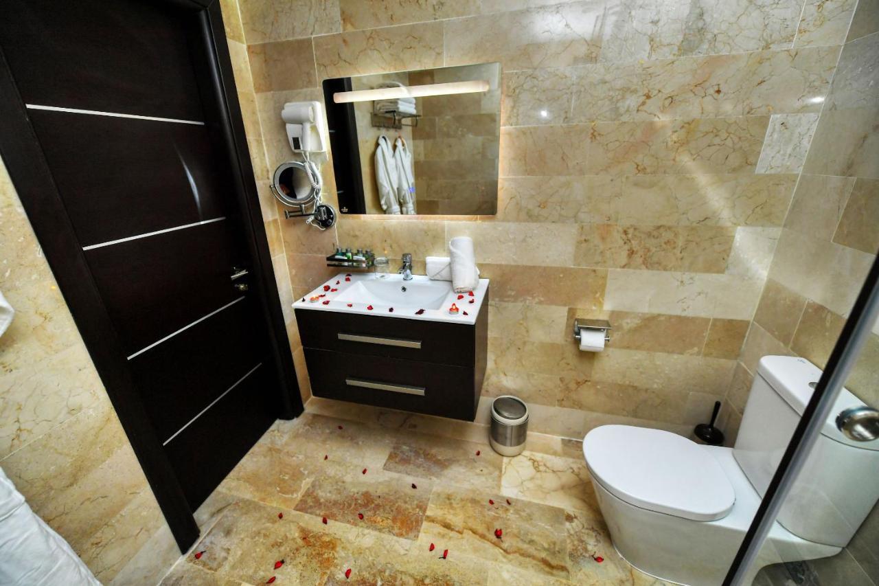 Mf Hotel Oran Bir El Djir Exterior photo